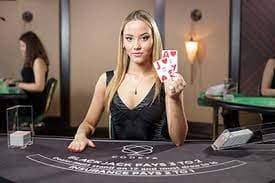 Pengguna p1harmony menulis keluhan akun